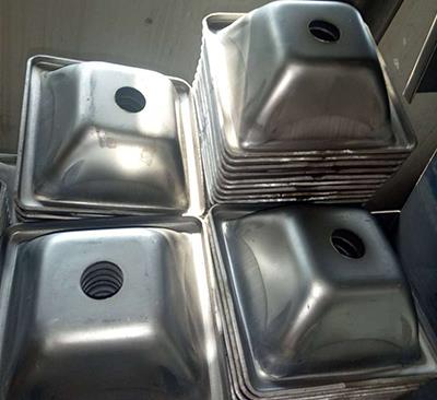 鈑金加工在選材以及加工中需要注意什么